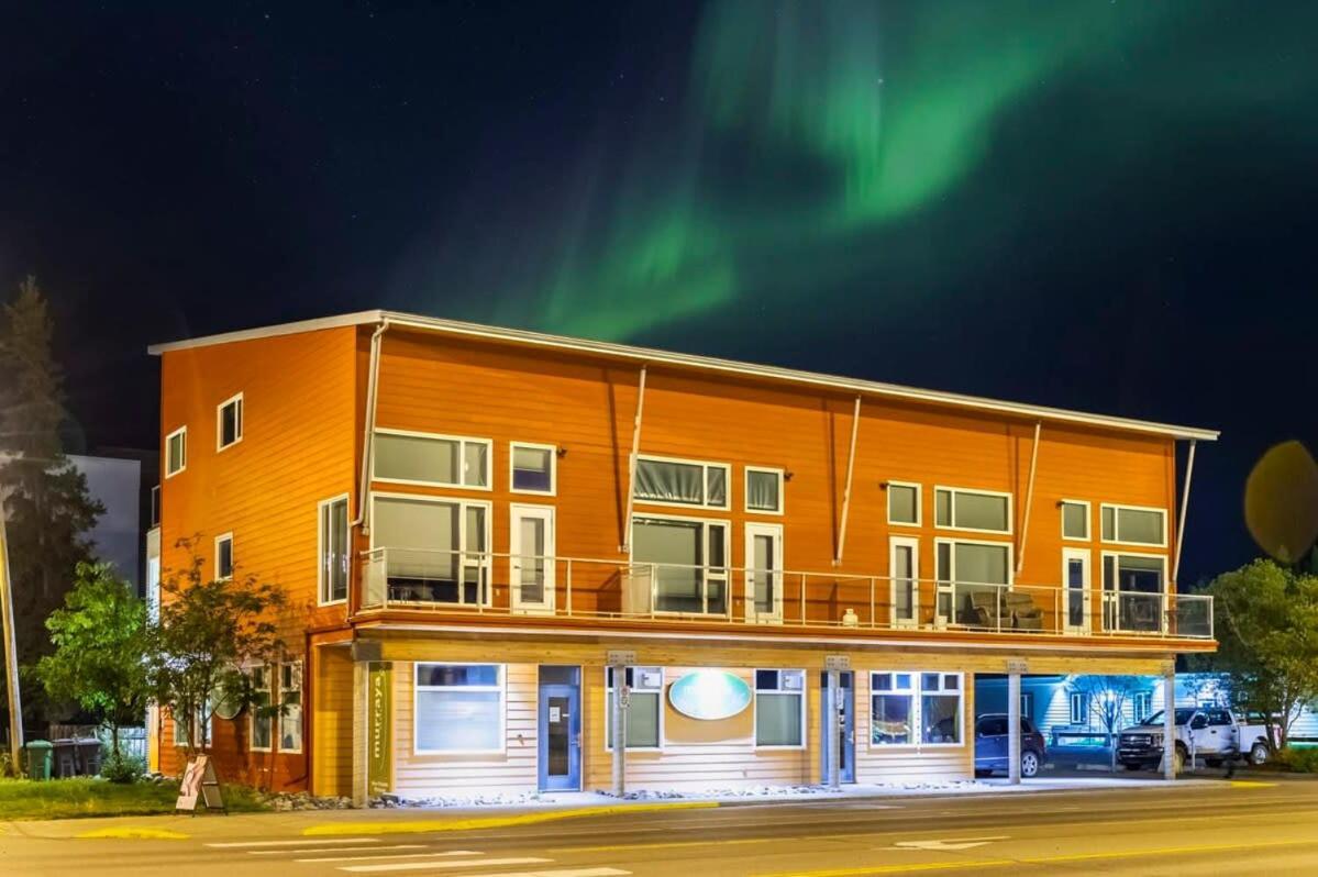 Nn - The Flame - Downtown 1-Bed 2-Bath Villa Whitehorse Exterior photo